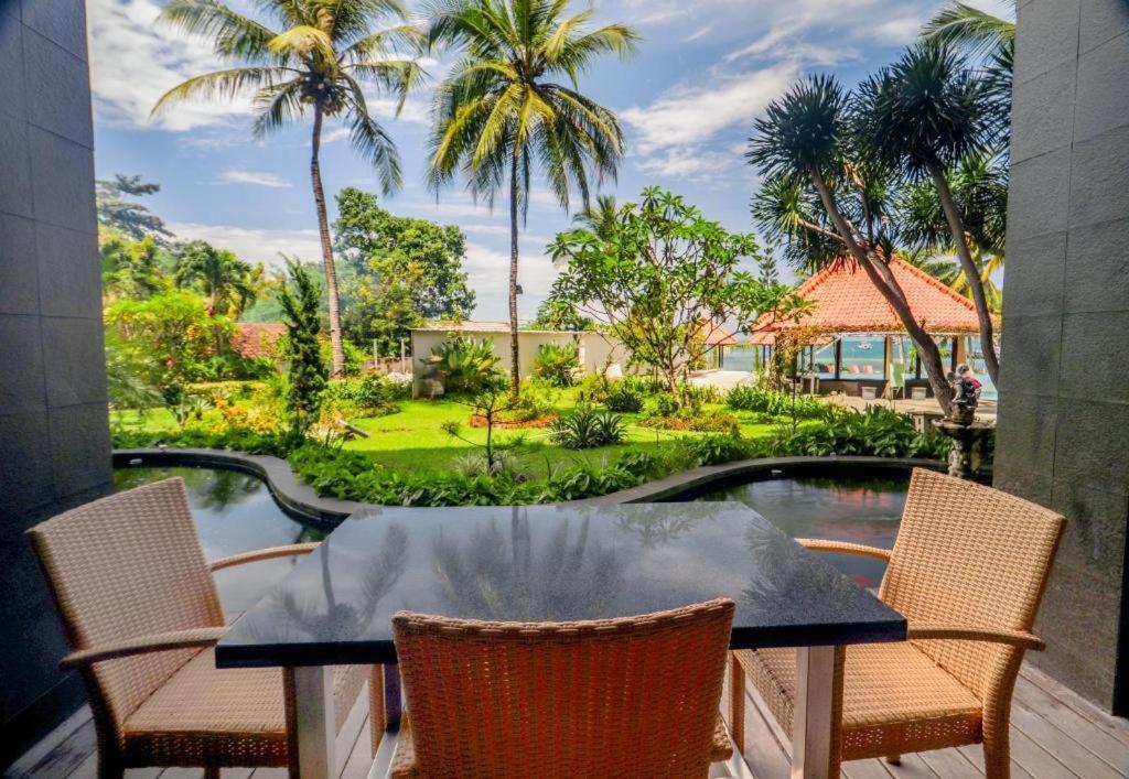 Laprima Hotel Labuan Bajo Eksteriør bilde